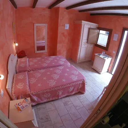 Domus Гостьовий будинок 3*