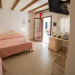 Domus 4* أولبيا
