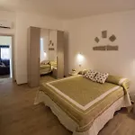 Domus 4* אולביה