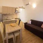 Domus בית הארחה אולביה