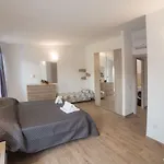 Domus بيت ضيافة أولبيا