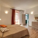 Domus 4* אולביה