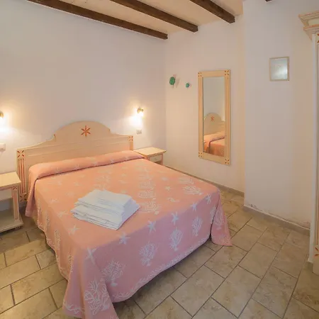 Domus Πανσιόν 3*