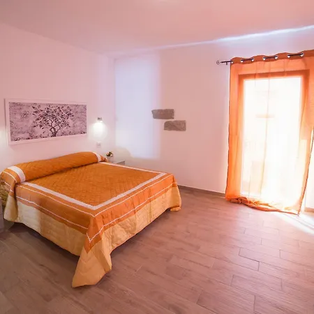 Domus 4* أولبيا