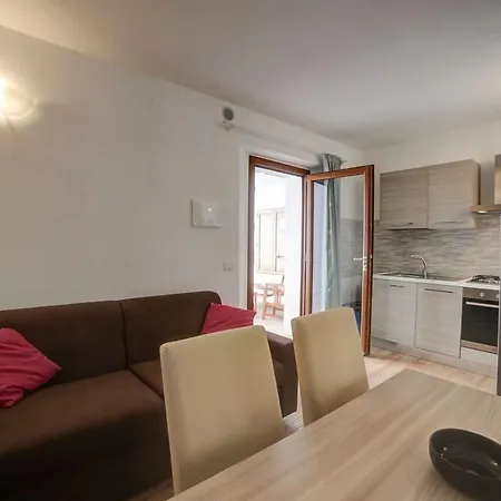 Domus 4*
