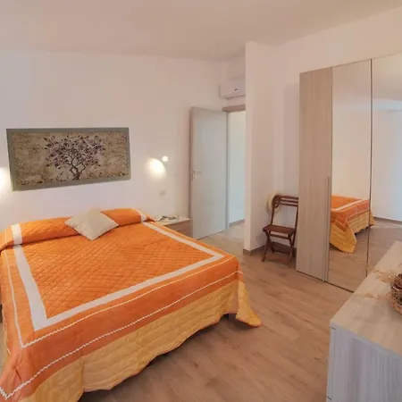 Domus Πανσιόν 3*